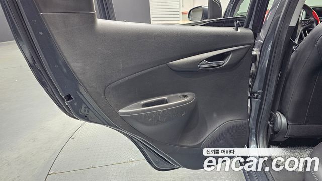 Chevrolet Spark Premier 2019 — фото 25