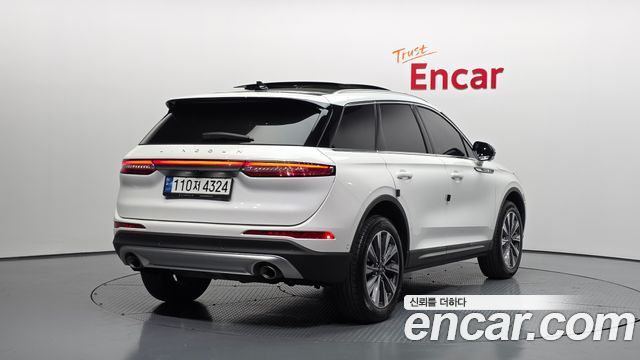 Lincoln Corsair 2.0 Reserve AWD 2022 — фото 2