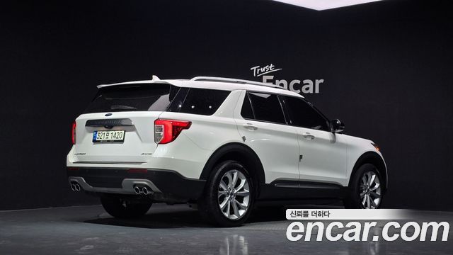 Ford Explorer (VI) 3.0 Platinum 4WD 2021 — фото 2