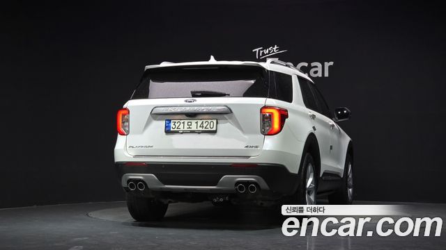 Ford Explorer (VI) 3.0 Platinum 4WD 2021 — фото 4