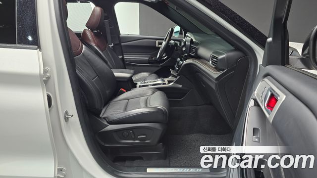 Ford Explorer (VI) 3.0 Platinum 4WD 2021 — фото 11