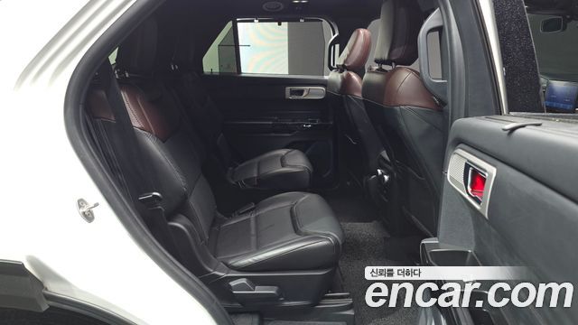 Ford Explorer (VI) 3.0 Platinum 4WD 2021 — фото 12