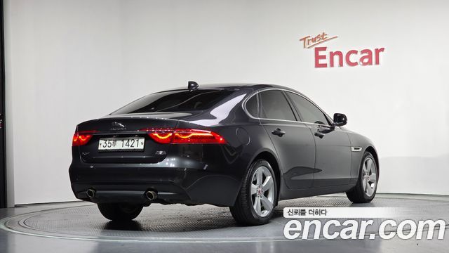 Jaguar XF (X260) 25t Prestige AWD 2018 — фото 2