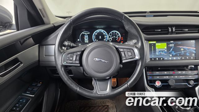Jaguar XF (X260) 25t Prestige AWD 2018 — фото 13
