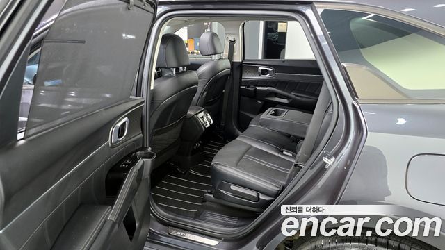 Kia Sorento (IV) Diesel 2.2 4WD Gravity 2023 — фото 11