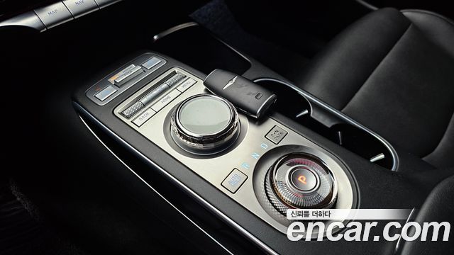 Genesis GV70 2.5T Gasoline AWD 2023 — фото 9