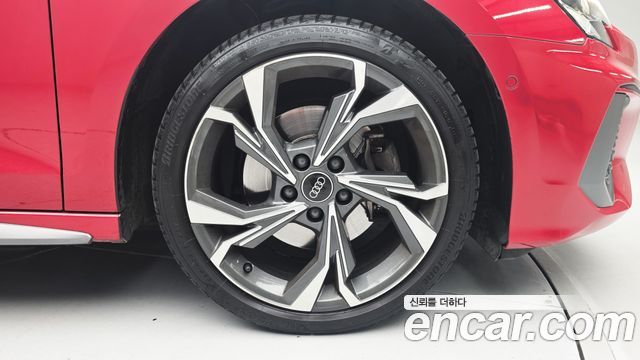 Audi A3 (8Y) 40 TFSI Premium 2023 — фото 5