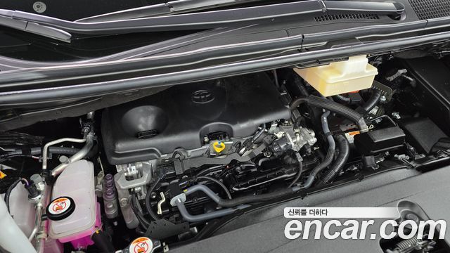 Toyota Alphard (IV) 2.5 HEV Executive AWD 2024 — фото 6
