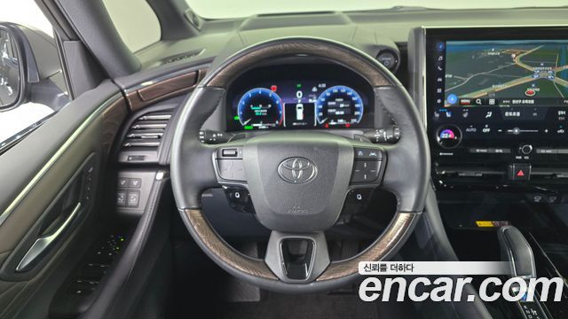 Toyota Alphard (IV) 2.5 HEV Executive AWD 2024 — фото 13