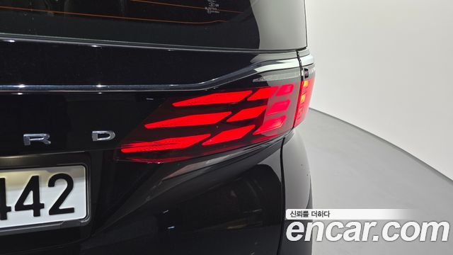 Toyota Alphard (IV) 2.5 HEV Executive AWD 2024 — фото 23