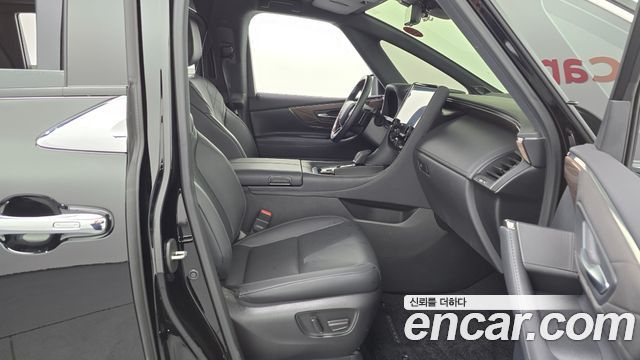 Toyota Alphard (IV) 2.5 HEV Executive AWD 2024 — фото 26
