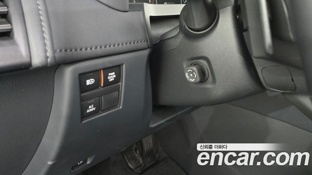 Toyota Alphard (IV) 2.5 HEV Executive AWD 2024 — фото 35