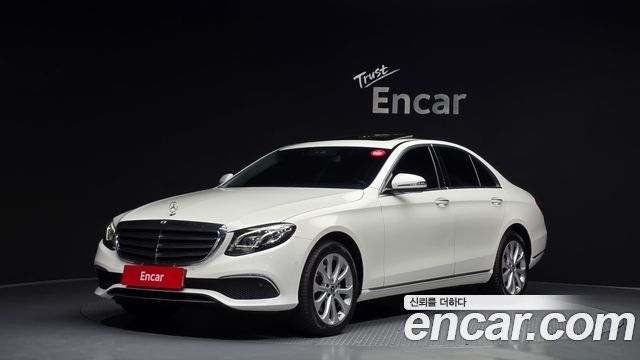 Mercedes-Benz E-Class (W213) E220d 4MATIC Exclusive 2019 — фото 1
