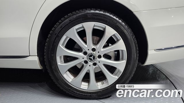 Mercedes-Benz E-Class (W213) E220d 4MATIC Exclusive 2019 — фото 5