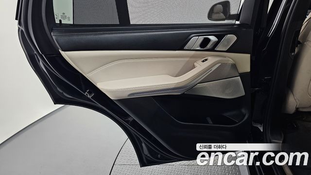 BMW X5 (G05) M50i 2021 — фото 25