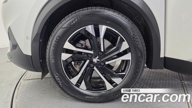 Peugeot 2008 (II) 1.5 BlueHDi GT Line 2021 — фото 5