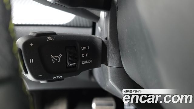Peugeot 2008 (II) 1.5 BlueHDi GT Line 2021 — фото 18