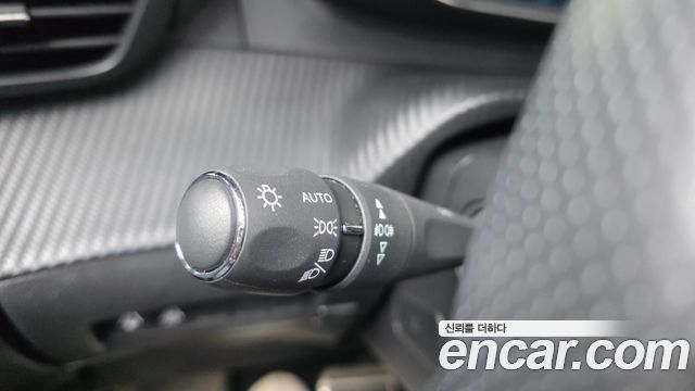 Peugeot 2008 (II) 1.5 BlueHDi GT Line 2021 — фото 29