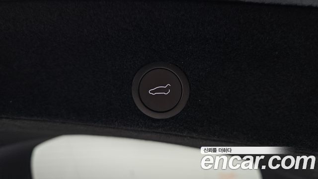 Tesla Model Y Long Range AWD 2025 — фото 24