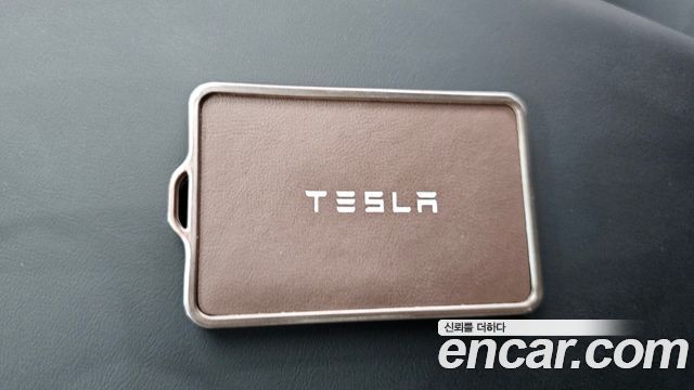 Tesla Model Y Long Range AWD 2025 — фото 40