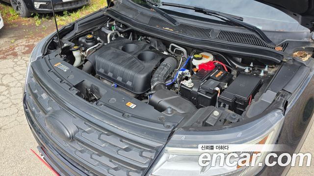 Ford Explorer 2.3 Limited 4WD 5th 2018 — фото 6