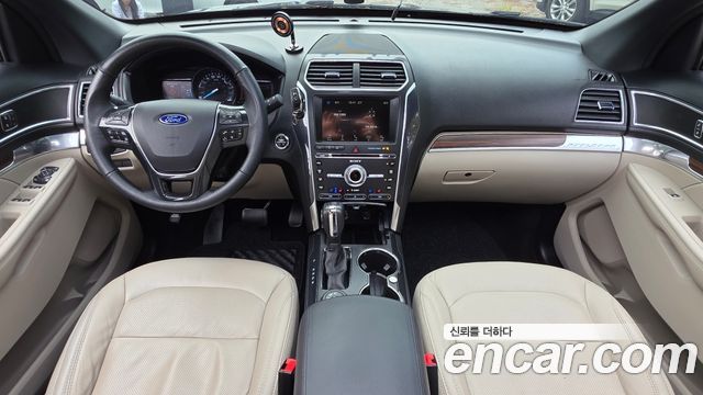 Ford Explorer 2.3 Limited 4WD 5th 2018 — фото 7