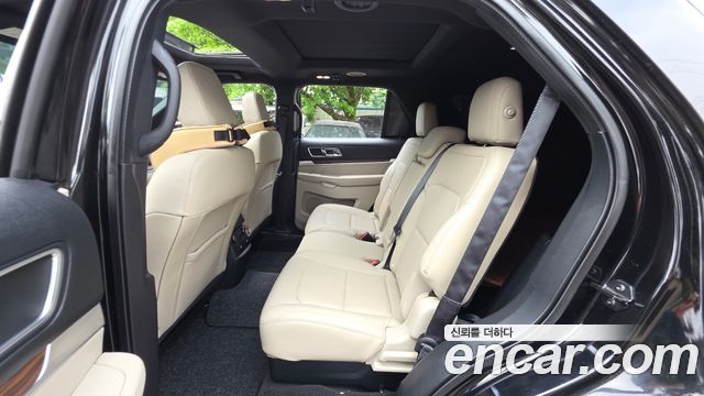 Ford Explorer 2.3 Limited 4WD 5th 2018 — фото 12