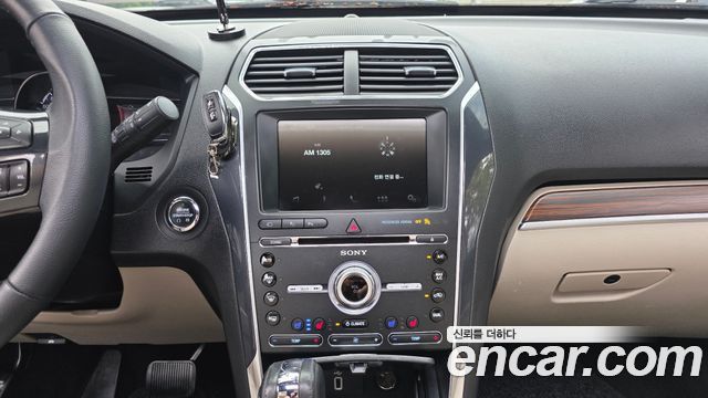 Ford Explorer 2.3 Limited 4WD 5th 2018 — фото 13