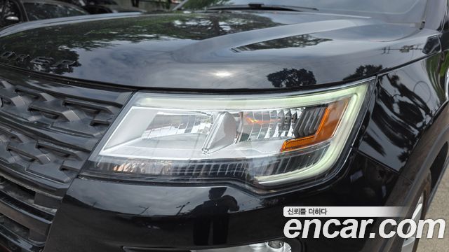 Ford Explorer 2.3 Limited 4WD 5th 2018 — фото 22