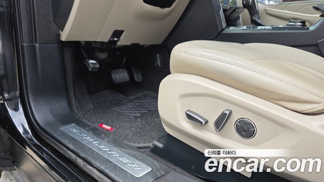 Ford Explorer 2.3 Limited 4WD 5th 2018 — фото 29