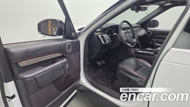 Land Rover Discovery 5 3.0 TD6 Launch Edition 2017 — фото 10
