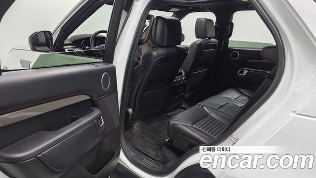 Land Rover Discovery 5 3.0 TD6 Launch Edition 2017 — фото 12