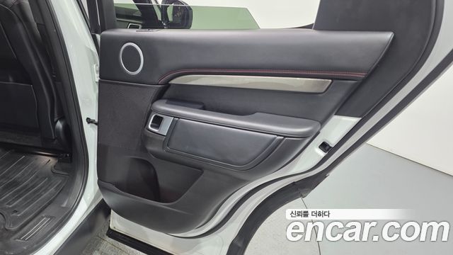 Land Rover Discovery 5 3.0 TD6 Launch Edition 2017 — фото 25