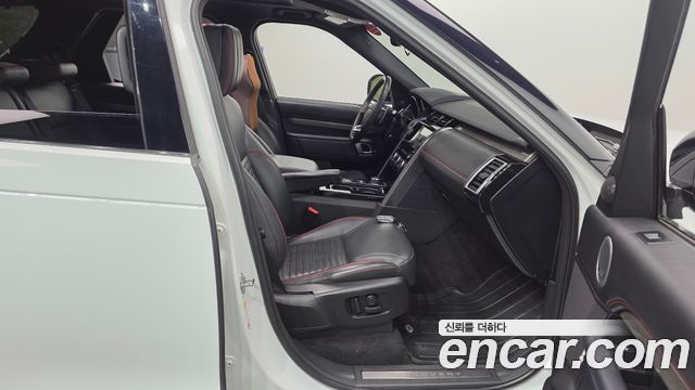 Land Rover Discovery 5 3.0 TD6 Launch Edition 2017 — фото 26