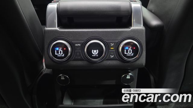 Land Rover Discovery 5 3.0 TD6 Launch Edition 2017 — фото 30