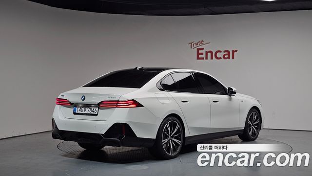 BMW 5 Series (G60) 530i xDrive M Sport 2025 — фото 2