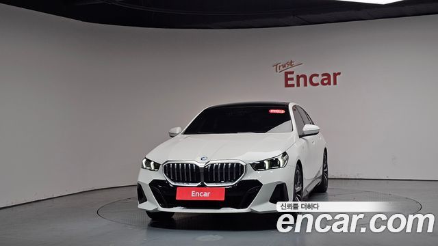 BMW 5 Series (G60) 530i xDrive M Sport 2025 — фото 3
