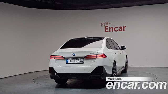 BMW 5 Series (G60) 530i xDrive M Sport 2025 — фото 4