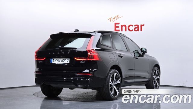 Volvo XC60 (II) B6 R-Design 2022 — фото 2