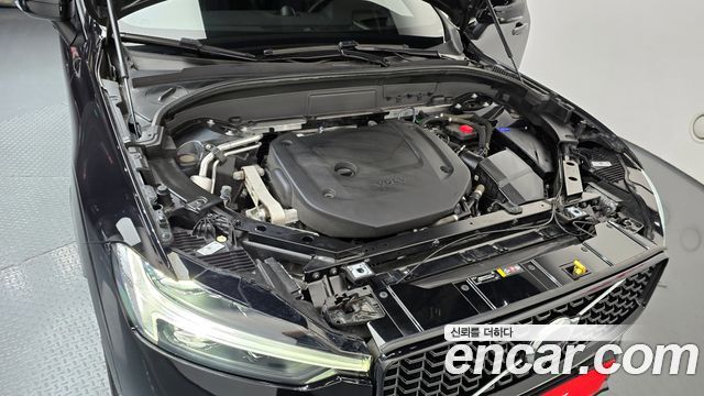Volvo XC60 (II) B6 R-Design 2022 — фото 6