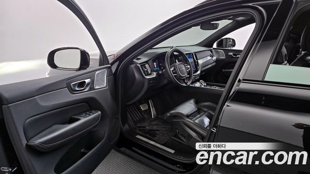 Volvo XC60 (II) B6 R-Design 2022 — фото 10