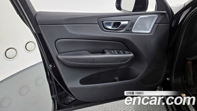 Volvo XC60 (II) B6 R-Design 2022 — фото 24