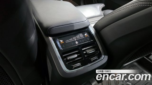 Volvo XC60 (II) B6 R-Design 2022 — фото 28