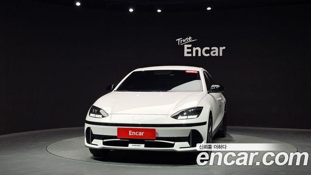 Hyundai Ioniq 6 Long Range Exclusive + 2023 — фото 3