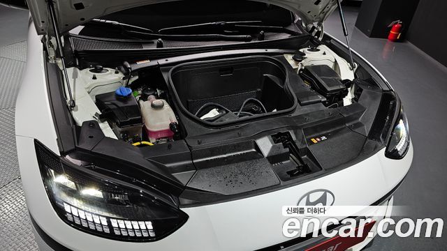 Hyundai Ioniq 6 Long Range Exclusive + 2023 — фото 6