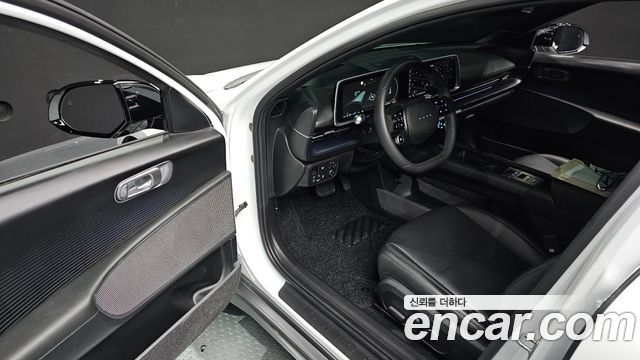 Hyundai Ioniq 6 Long Range Exclusive + 2023 — фото 10