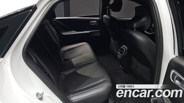 Hyundai Ioniq 6 Long Range Exclusive + 2023 — фото 12