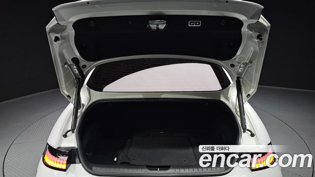 Hyundai Ioniq 6 Long Range Exclusive + 2023 — фото 20