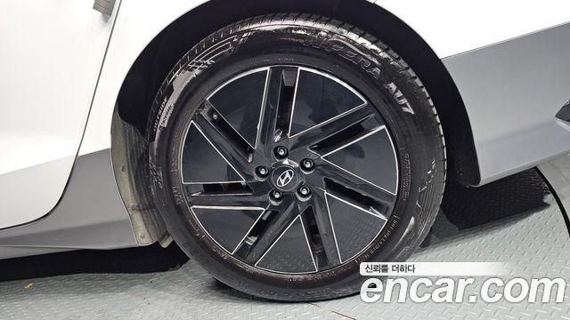 Hyundai Ioniq 6 Long Range Exclusive + 2023 — фото 21