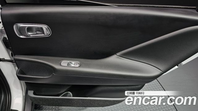 Hyundai Ioniq 6 Long Range Exclusive + 2023 — фото 24
